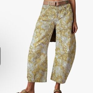 Barrel Jeans Size, Floral Mid Rise Small 4-6 NWT